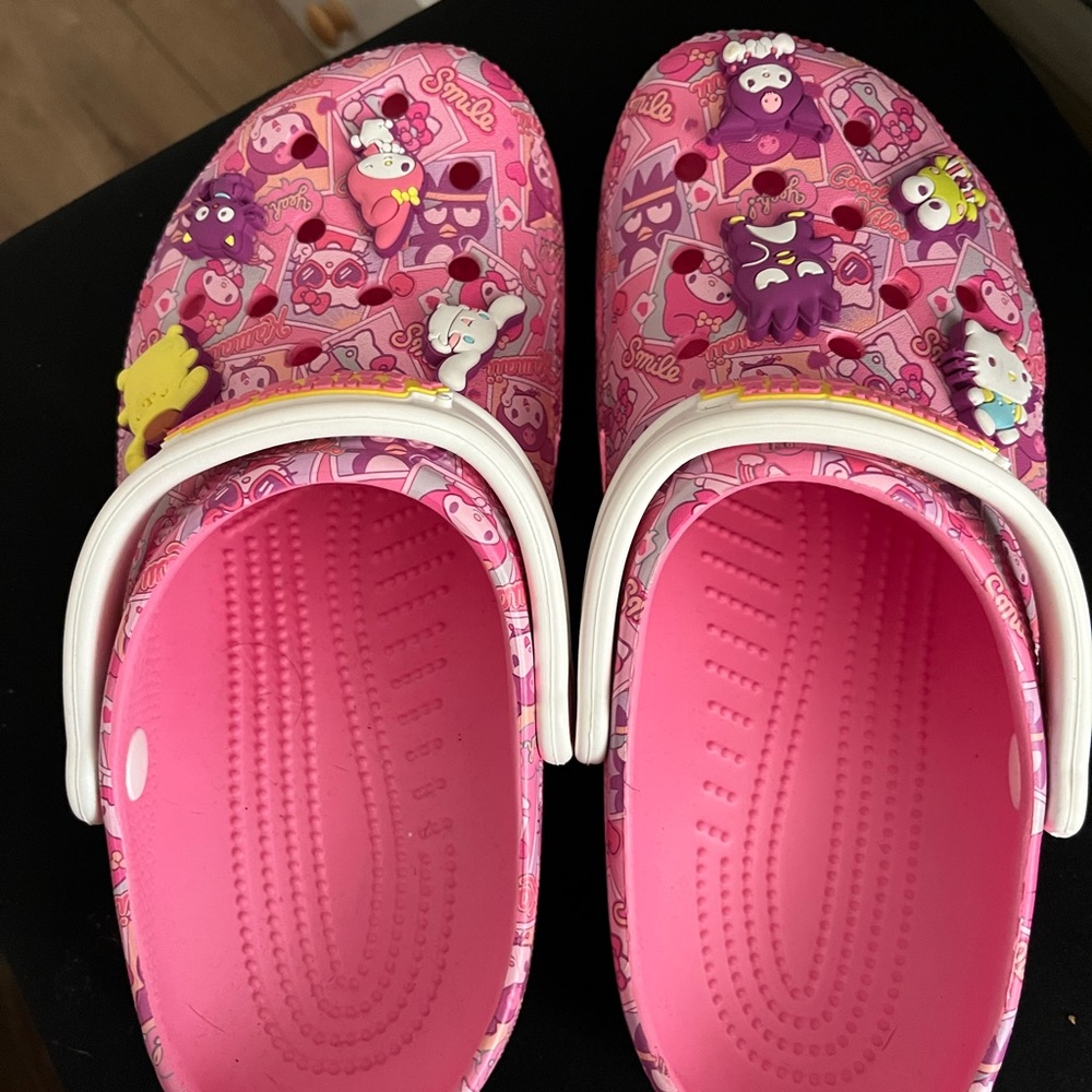 Hello Kitty Crocs